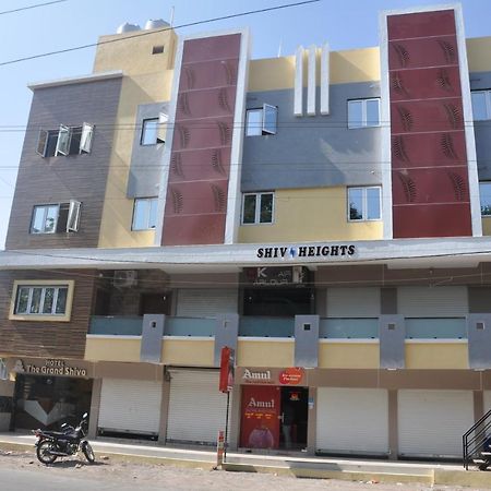Hotel The Grand Shiva Gondal Buitenkant foto