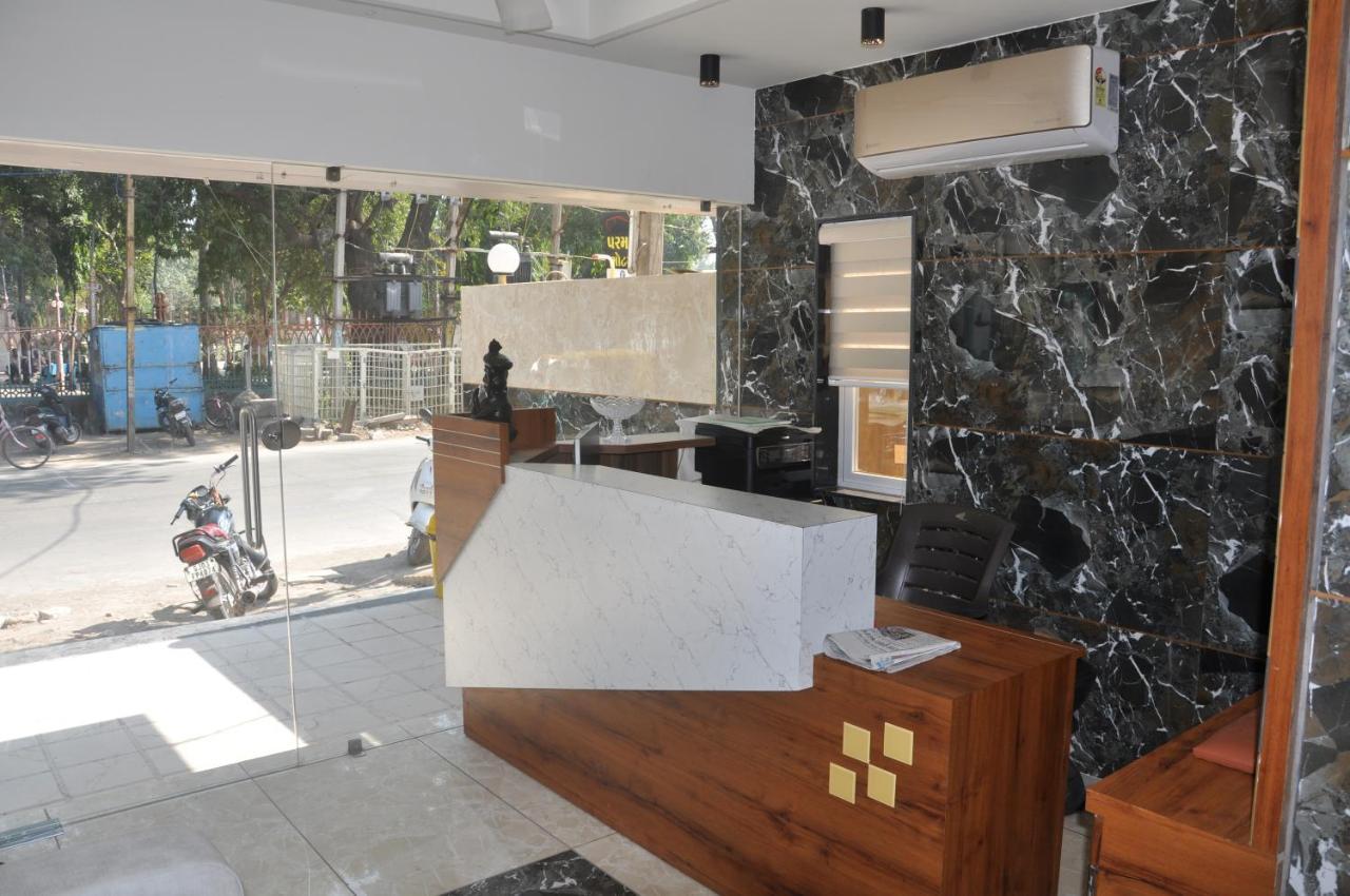 Hotel The Grand Shiva Gondal Buitenkant foto