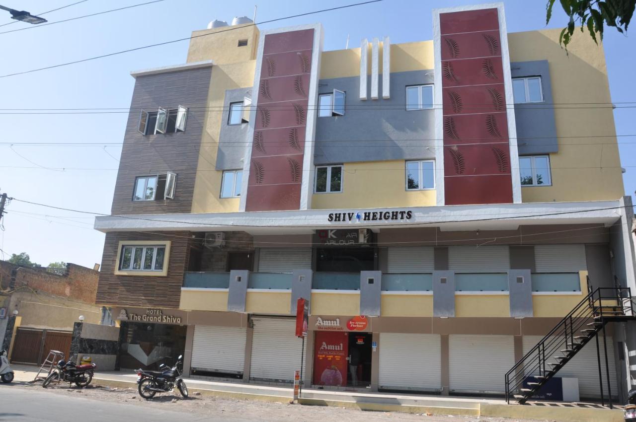 Hotel The Grand Shiva Gondal Buitenkant foto