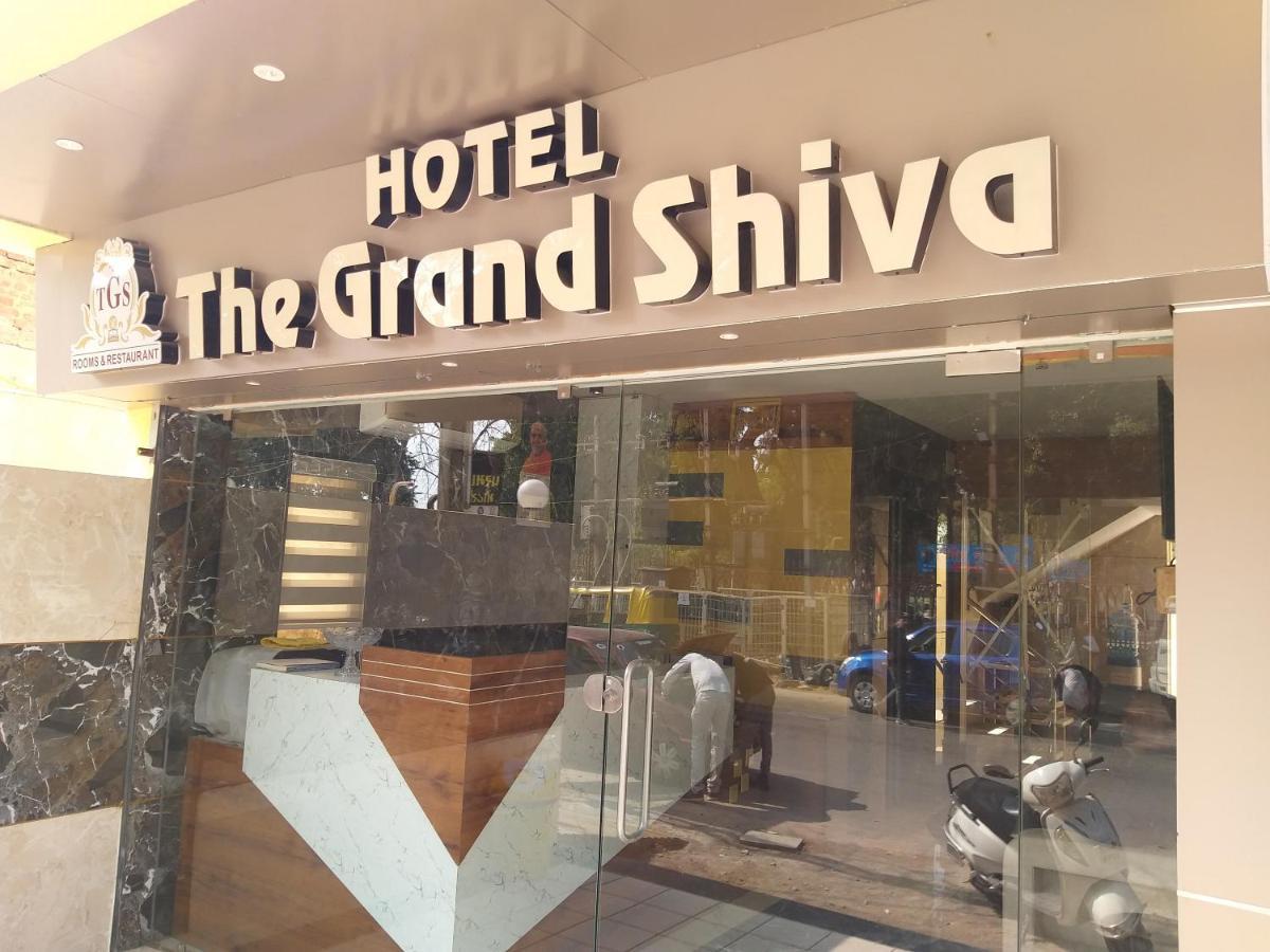 Hotel The Grand Shiva Gondal Buitenkant foto